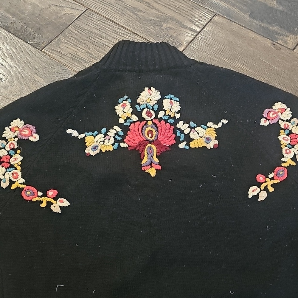 Vintage Embroidered Sweater Zip - Picture 7 of 9